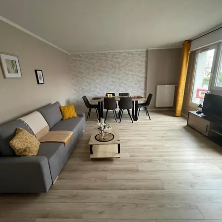 Evry Moon 70m2 Spacious And Bright